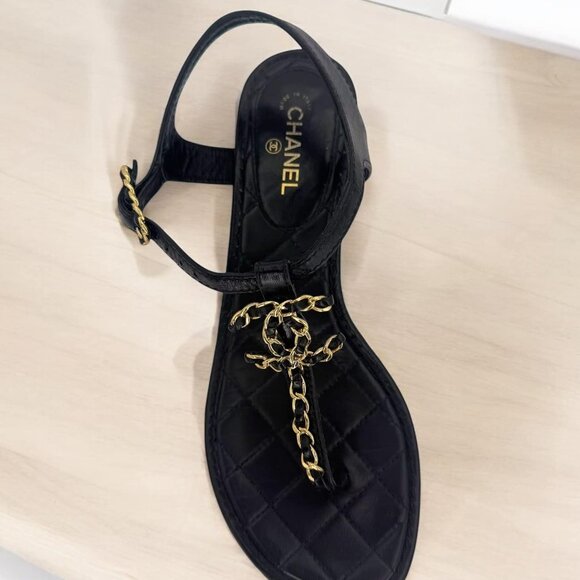 CHANEL Black & Gold CC Logo T-Strap Leather Sandals IT36 - Picture 7 of 10